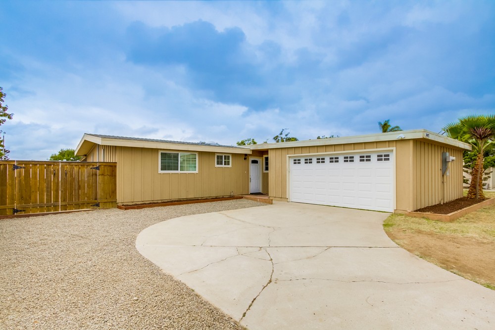 Virtual tour photo 3 of 29 for 3002 Larkin Pl