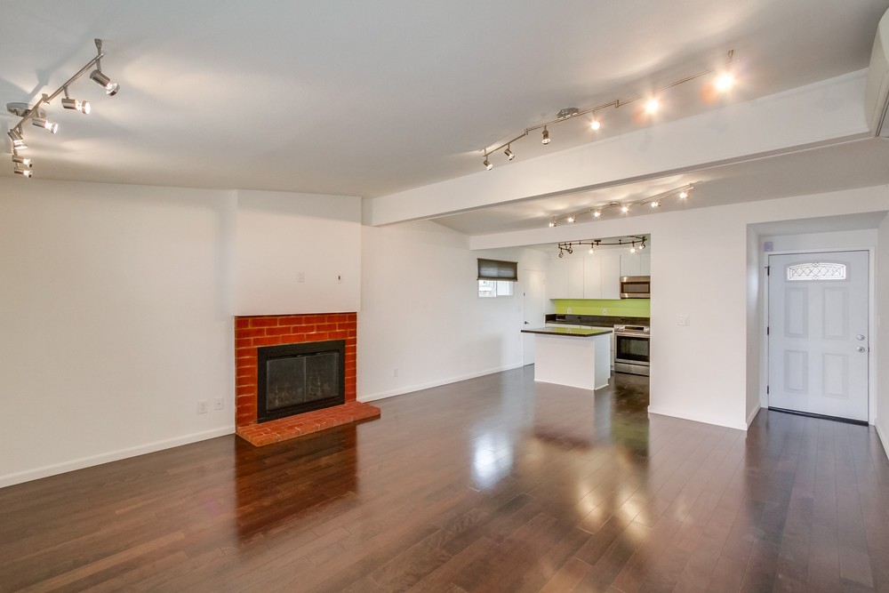 Virtual tour photo 7 of 29 for 3002 Larkin Pl