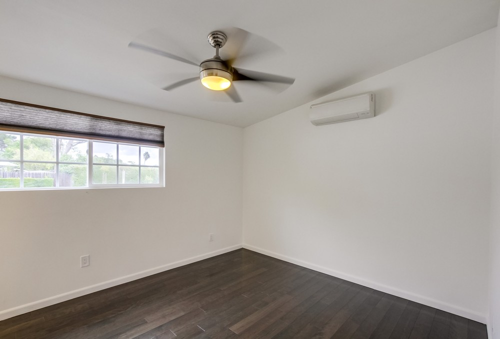 Virtual tour photo 12 of 29 for 3002 Larkin Pl