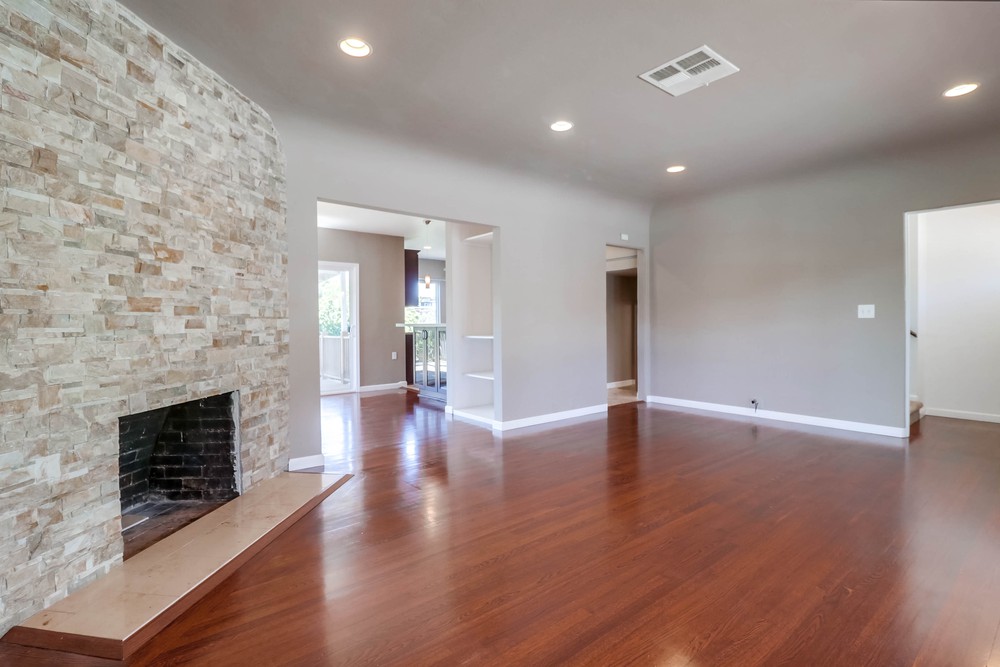 Virtual tour photo 10 of 48 for 3006 Dove St