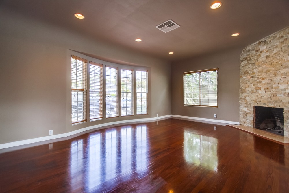 Virtual tour photo 6 of 55 for 3006 Dove St