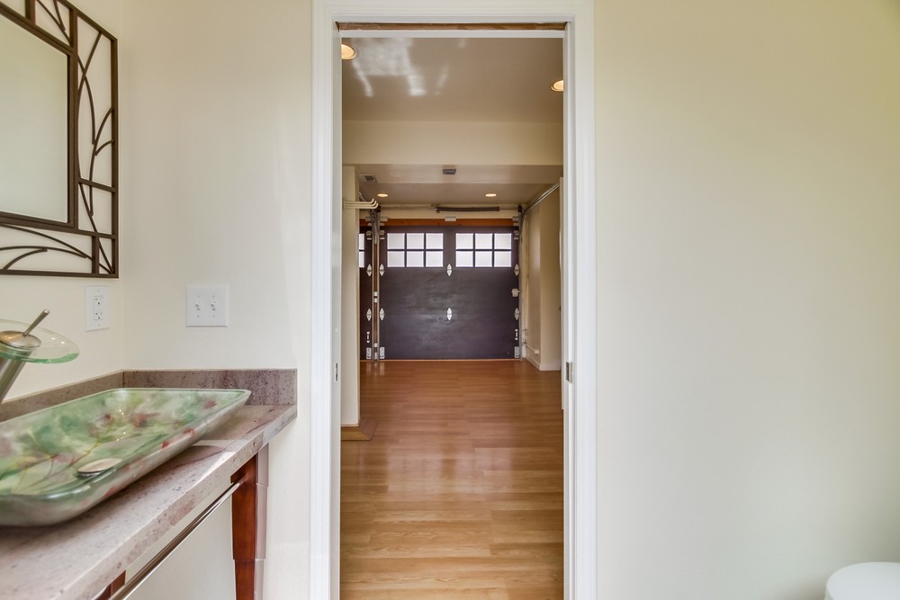 Virtual tour photo 45 of 55 for 3006 Dove St