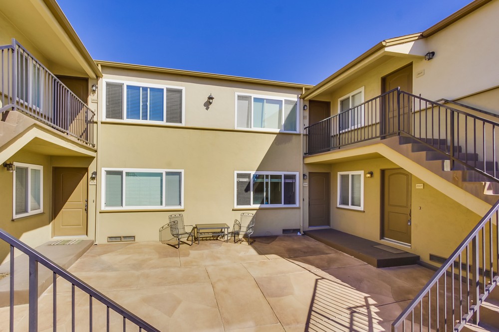 Virtual tour photo 1 of 44 for 3007 Columbia St