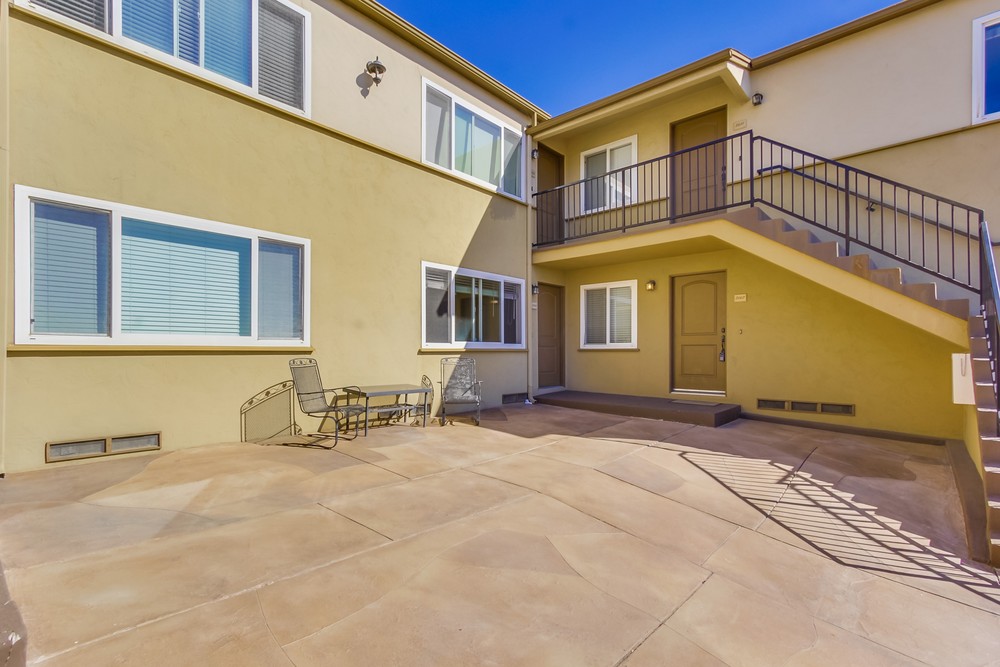 Virtual tour photo 3 of 44 for 3007 Columbia St
