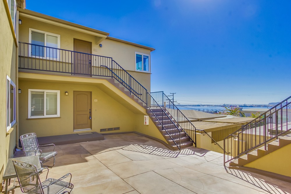 Virtual tour photo 4 of 44 for 3007 Columbia St