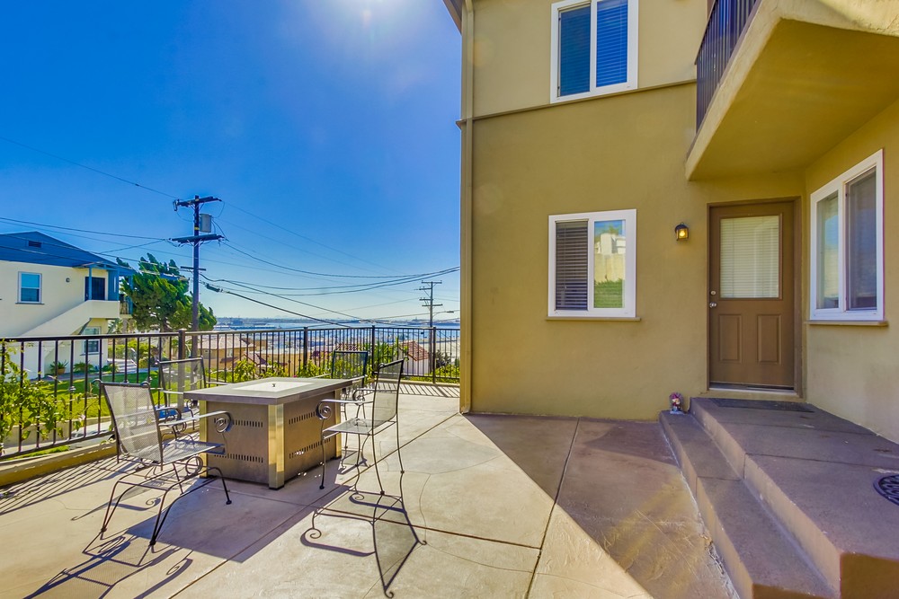 Virtual tour photo 5 of 44 for 3007 Columbia St