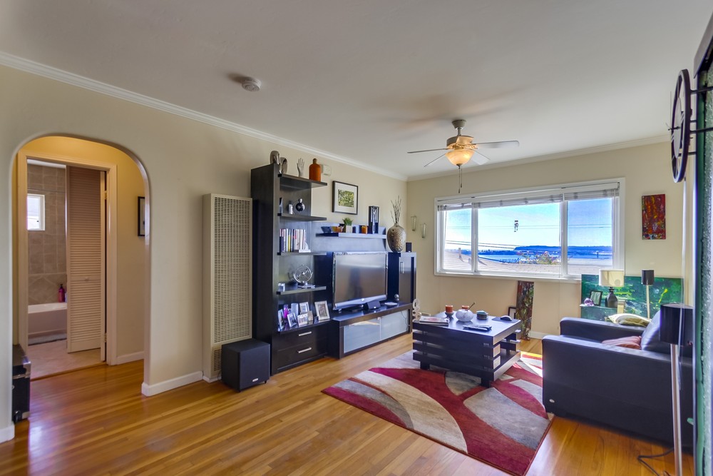 Virtual tour photo 8 of 44 for 3007 Columbia St