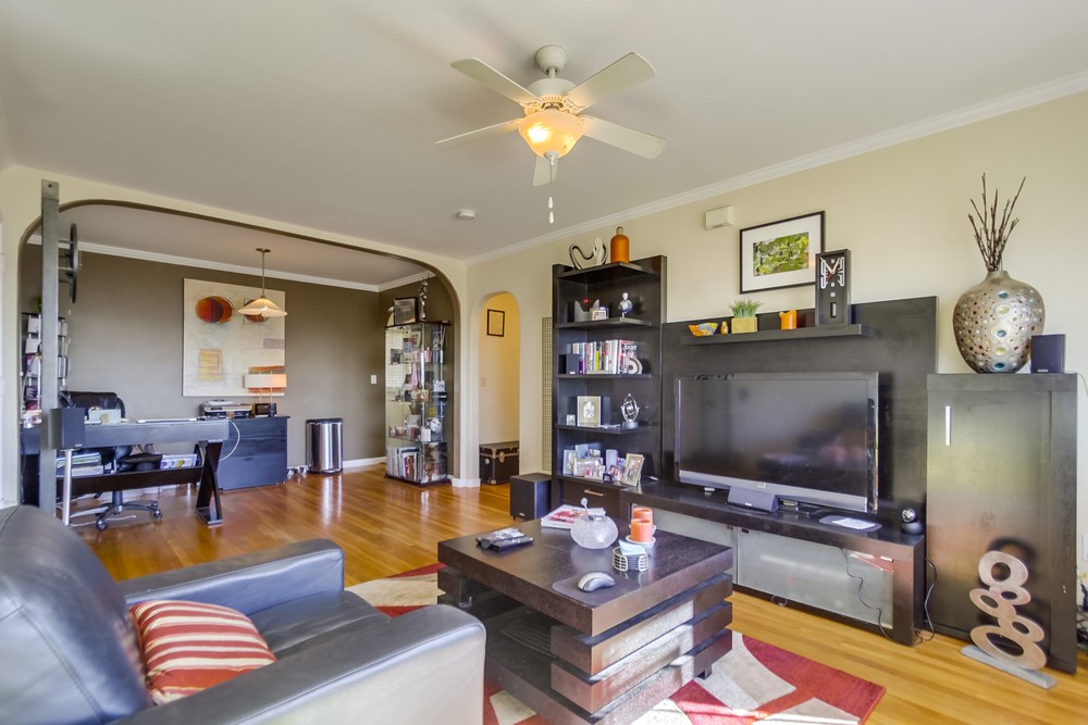 Virtual tour photo 11 of 44 for 3007 Columbia St