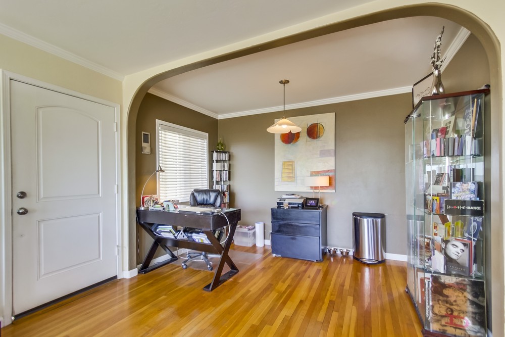 Virtual tour photo 12 of 44 for 3007 Columbia St