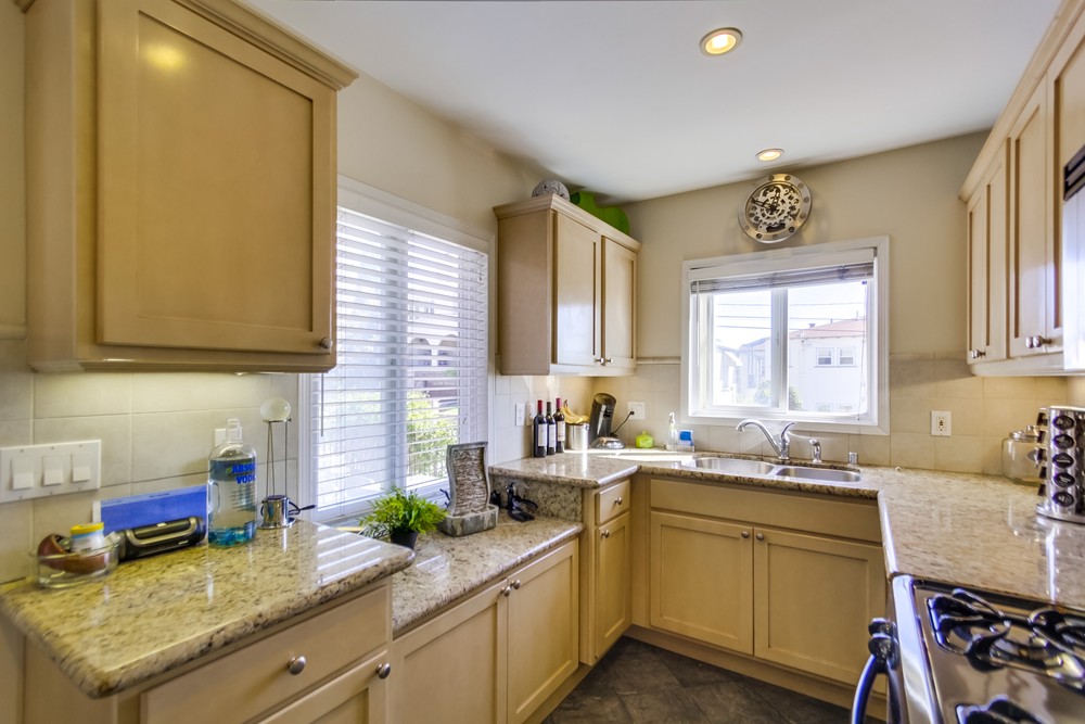 Virtual tour photo 18 of 44 for 3007 Columbia St