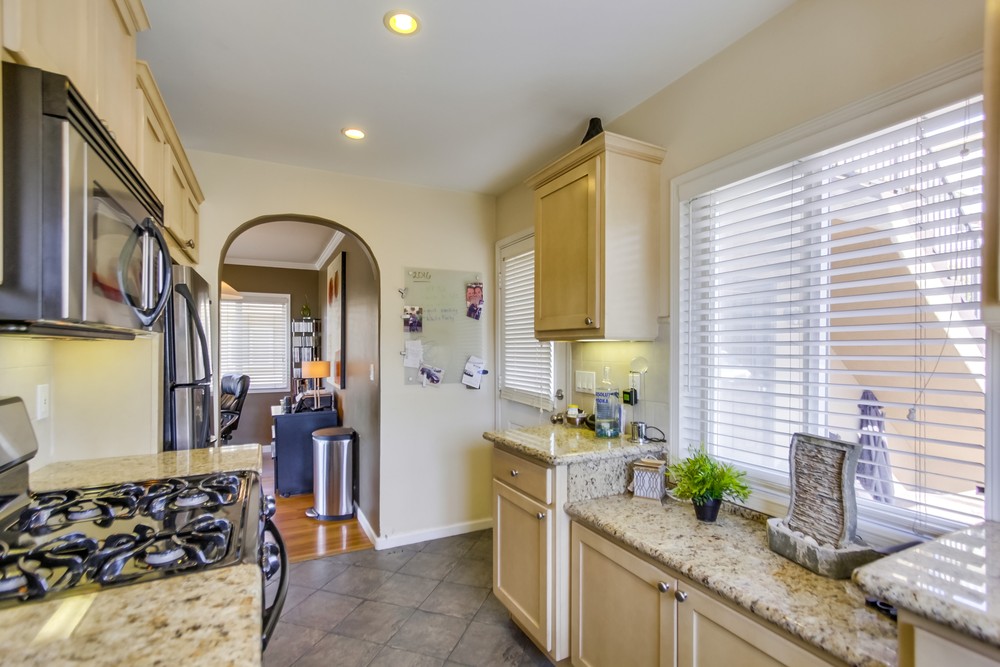 Virtual tour photo 20 of 44 for 3007 Columbia St