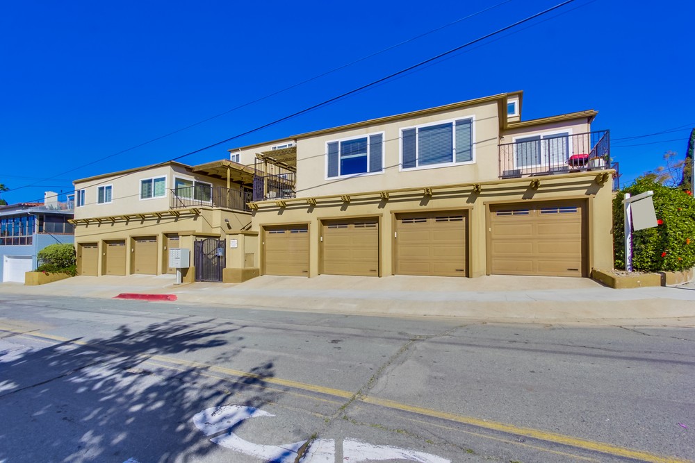 Virtual tour photo 43 of 44 for 3007 Columbia St