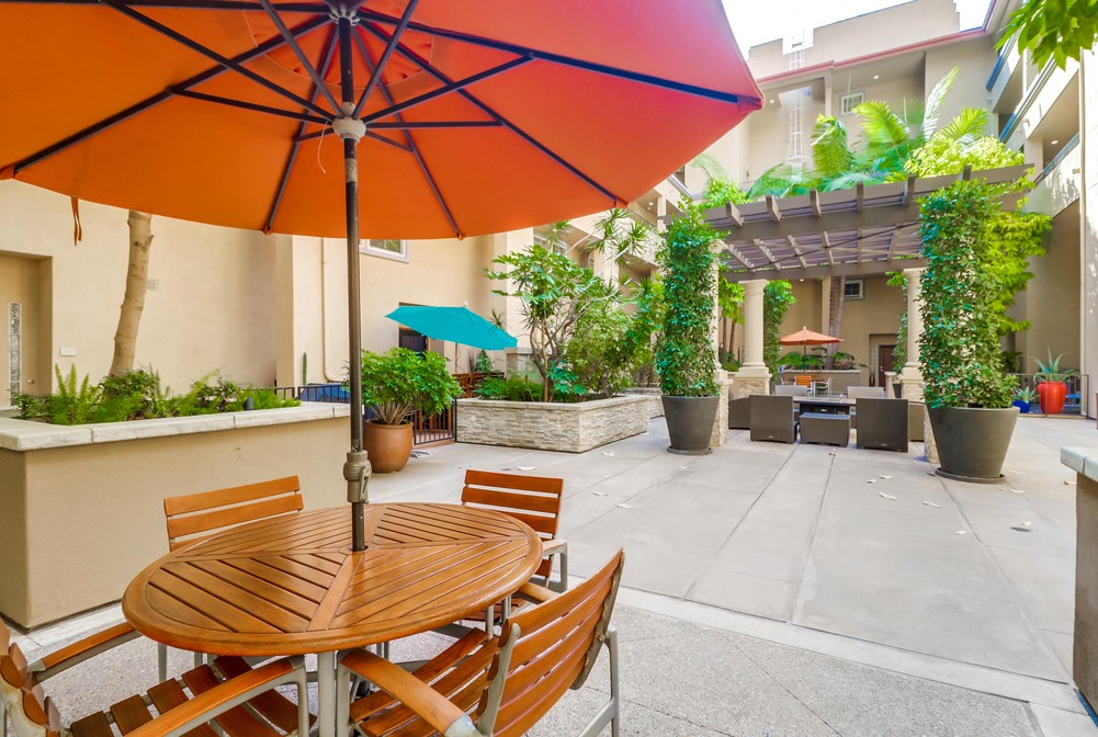 Virtual tour photo 9 of 53 for 301 W G St