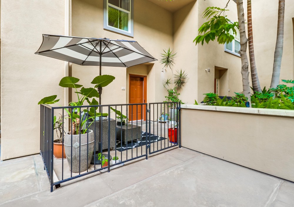 Virtual tour photo 11 of 53 for 301 W G St