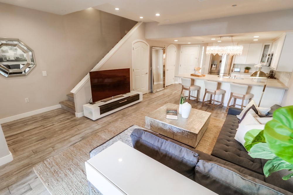 Virtual tour photo 20 of 53 for 301 W G St