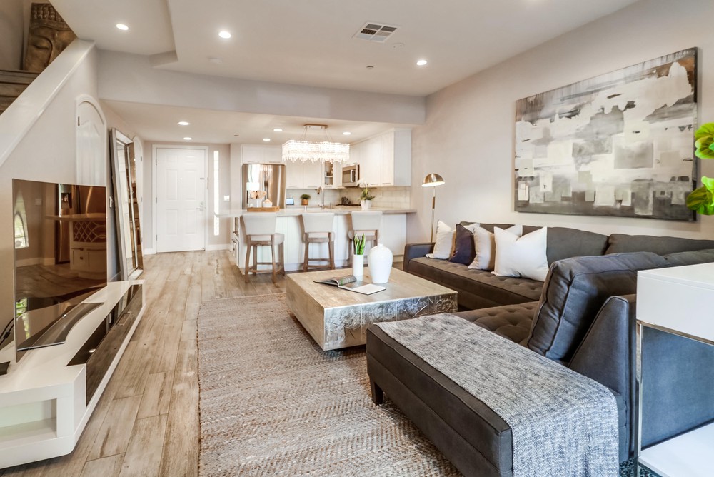 Virtual tour photo 21 of 53 for 301 W G St