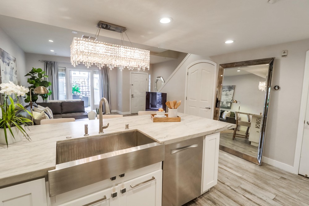 Virtual tour photo 31 of 53 for 301 W G St