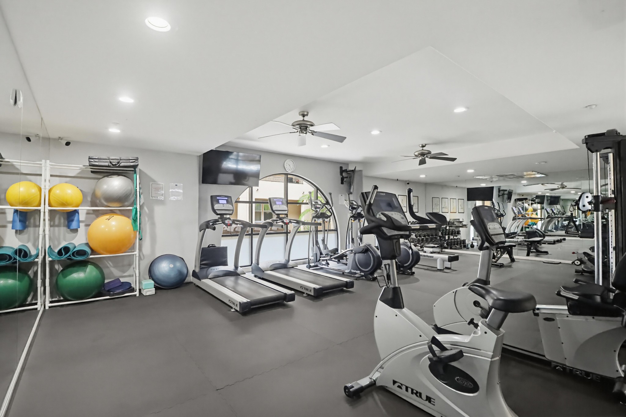 Virtual tour photo 42 of 59 for 301 W G St #321
