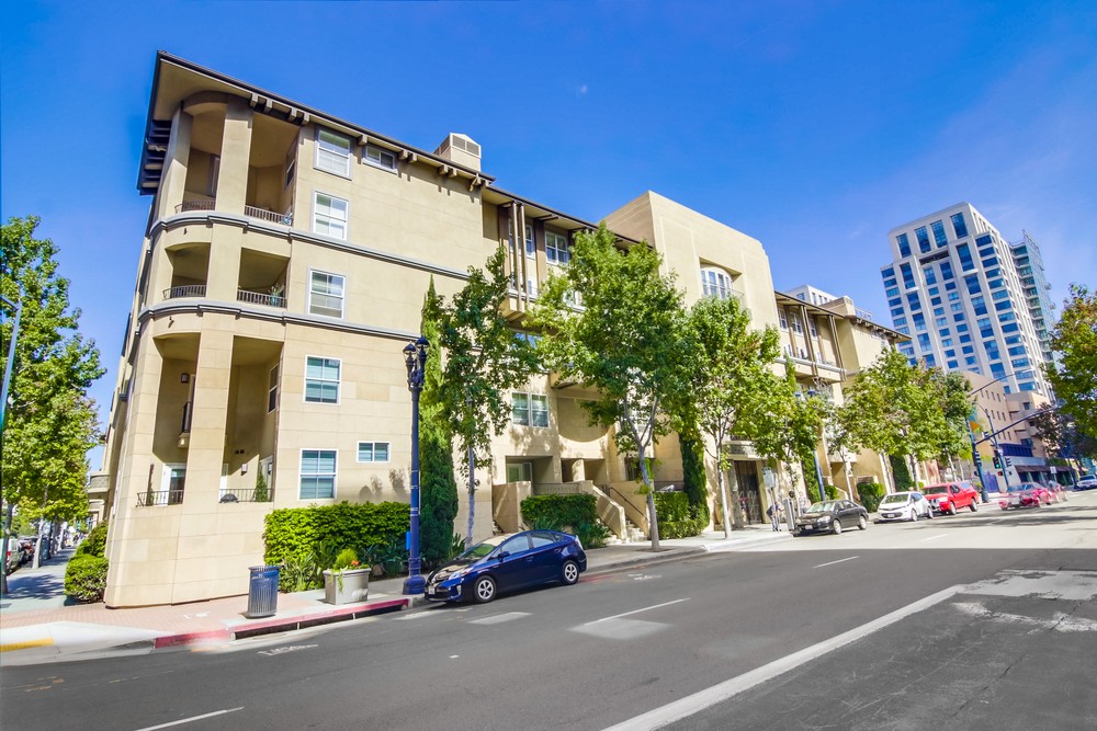 Virtual tour photo 3 of 53 for 301 W G St #423