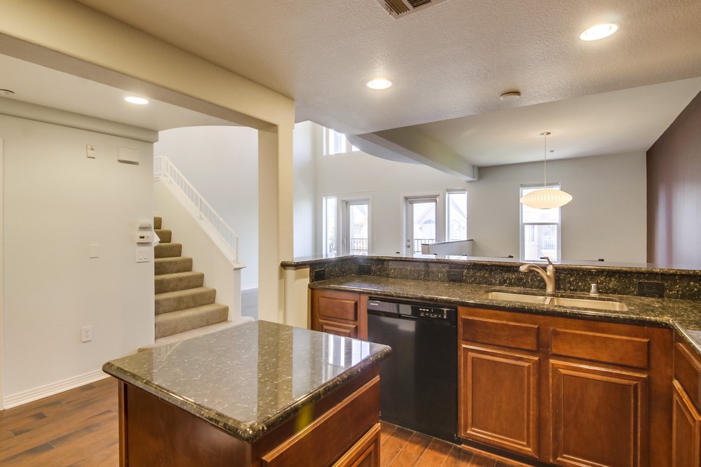 Virtual tour photo 27 of 53 for 301 W G St #423