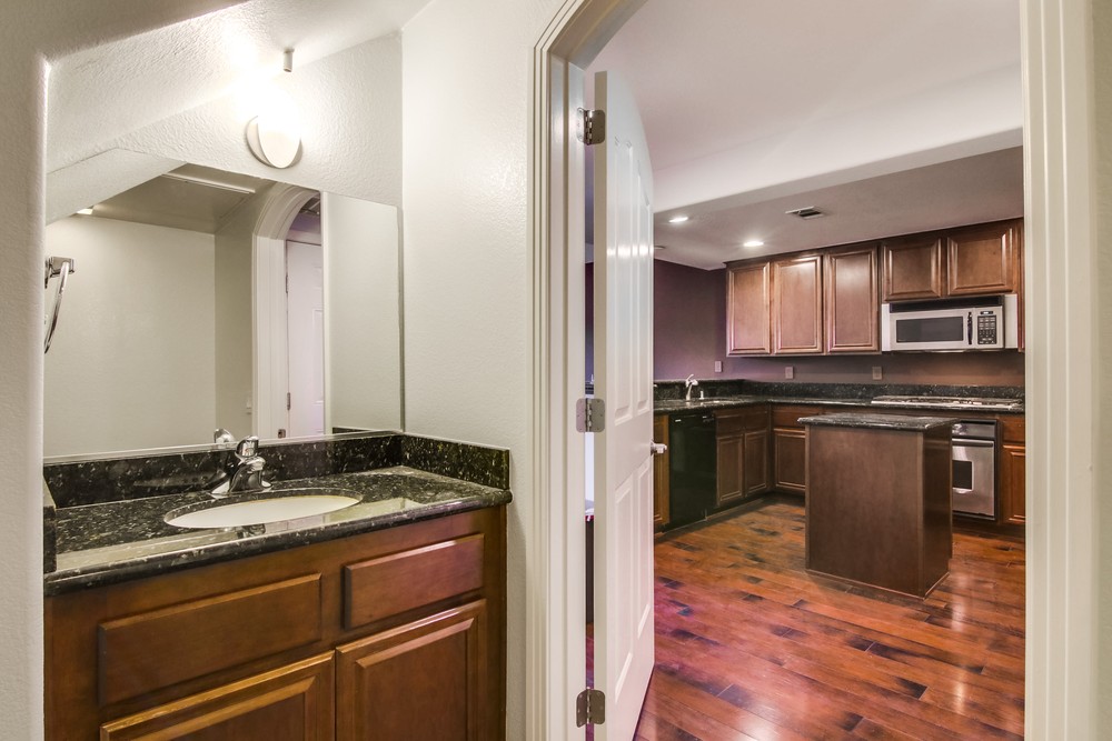 Virtual tour photo 31 of 53 for 301 W G St #423