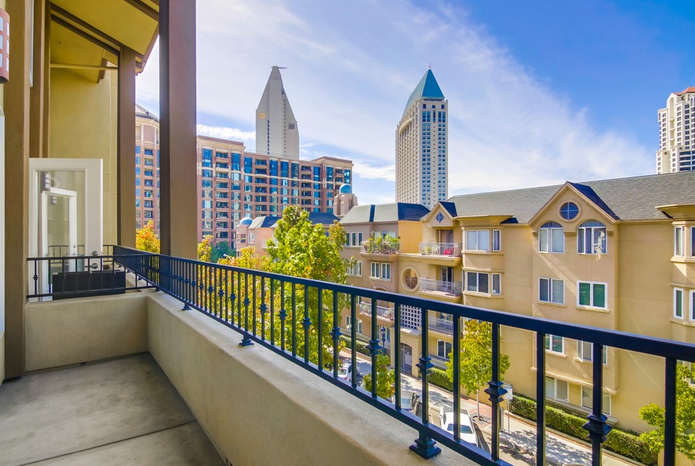 Virtual tour photo 32 of 53 for 301 W G St #423