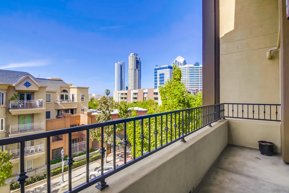 Virtual tour photo 33 of 53 for 301 W G St #423