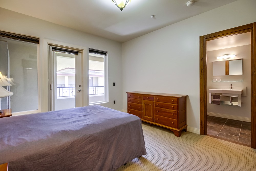 Virtual tour photo 32 of 58 for 301 W G St #431