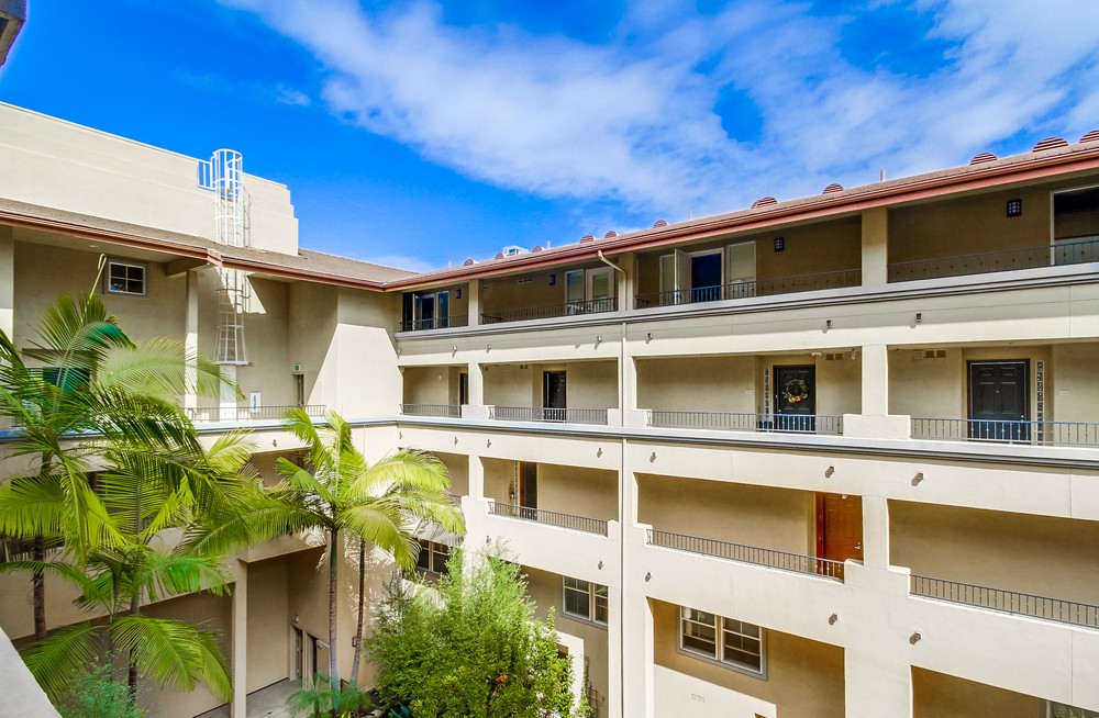 Virtual tour photo 10 of 77 for 301 W G St