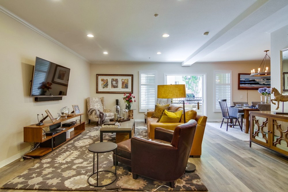 Virtual tour photo 13 of 59 for 301 W G St