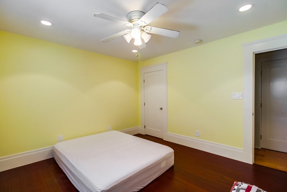 Virtual tour photo 22 of 40 for 3011 29th St