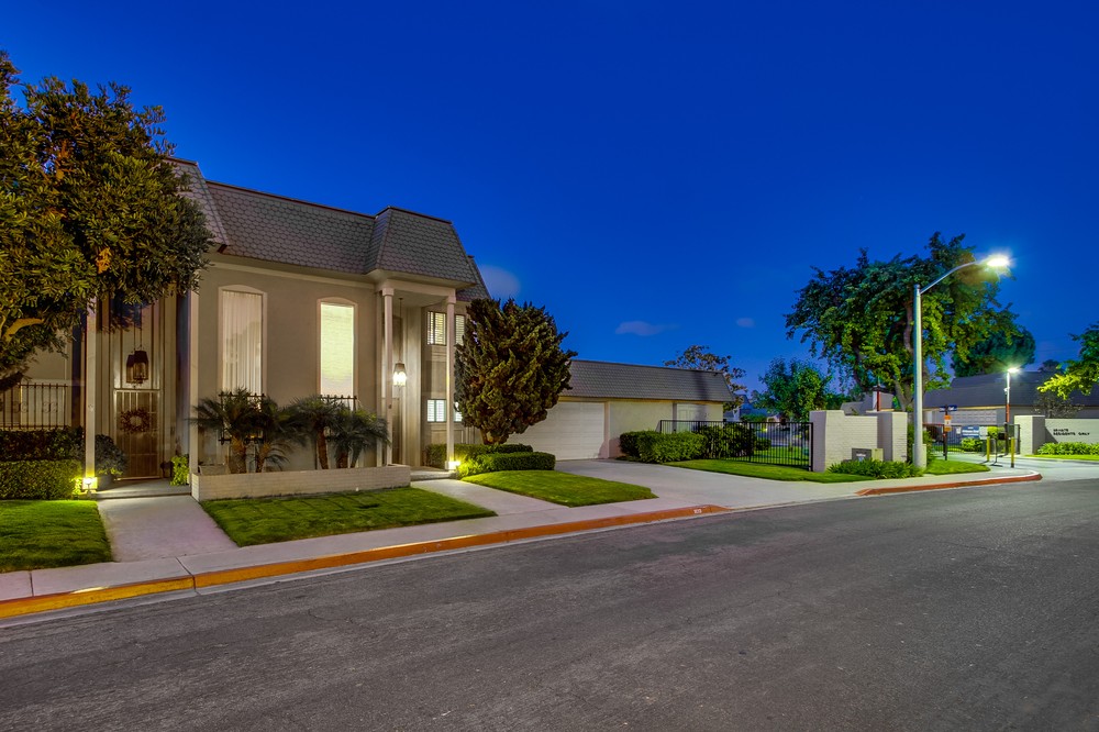 Virtual tour photo 4 of 64 for 3013 Orleans East