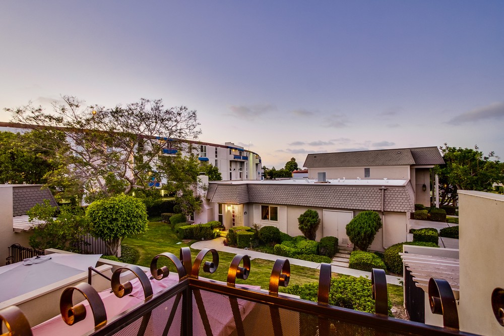 Virtual tour photo 39 of 64 for 3013 Orleans East
