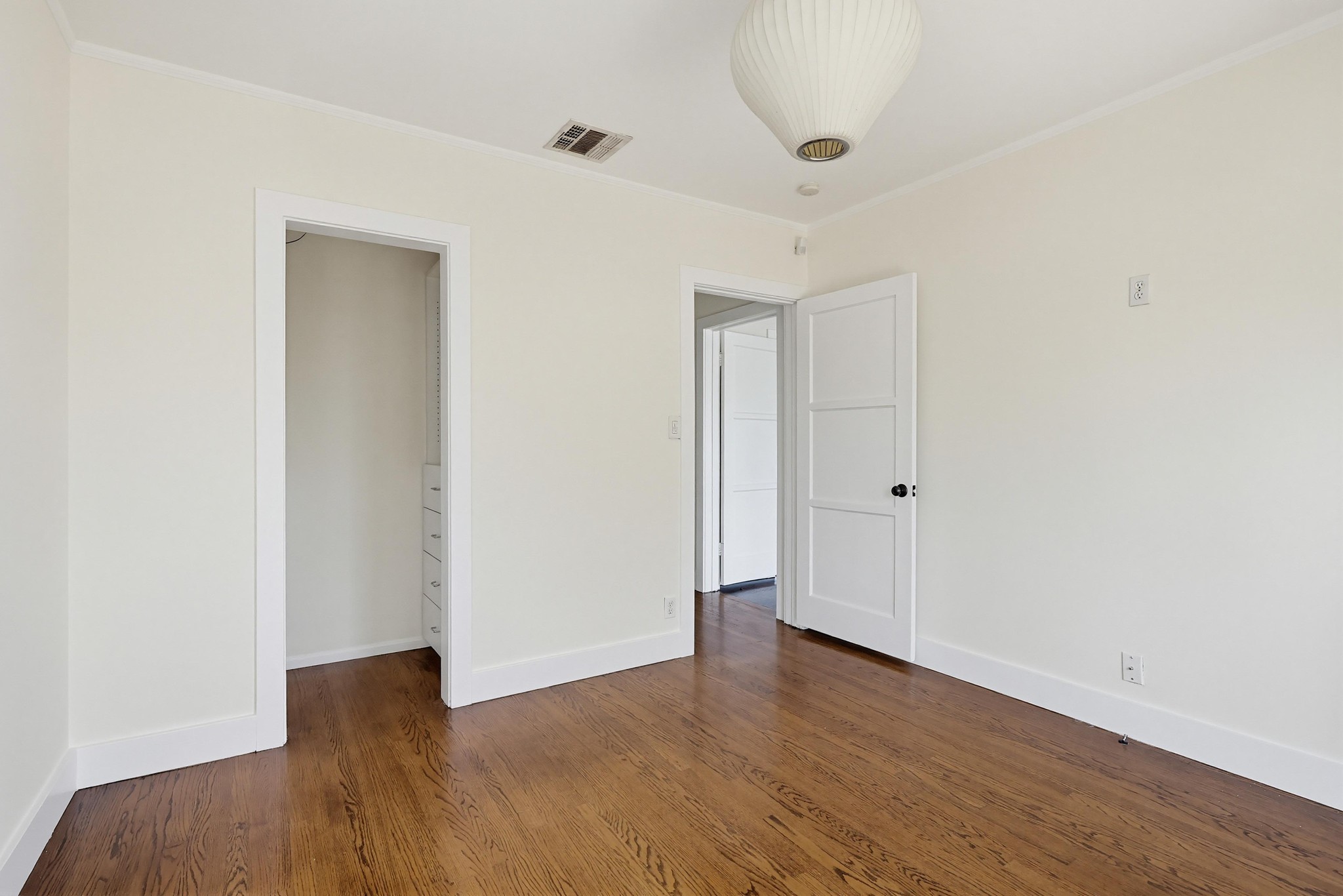 Virtual tour photo 32 of 68 for 3014 Sagamore Way