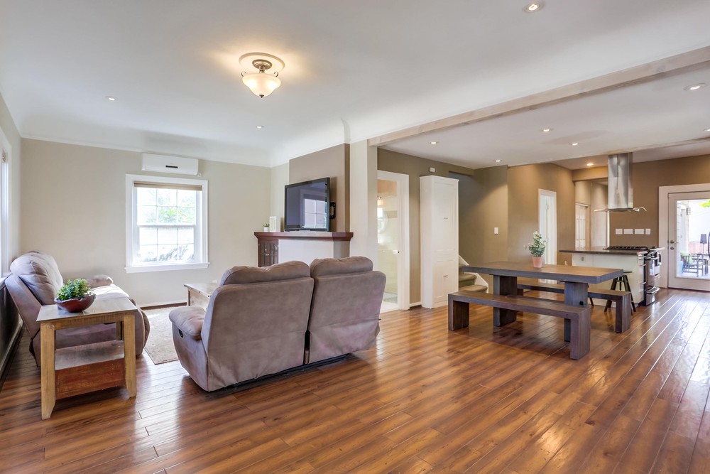 Virtual tour photo 9 of 43 for 3017 Elm St