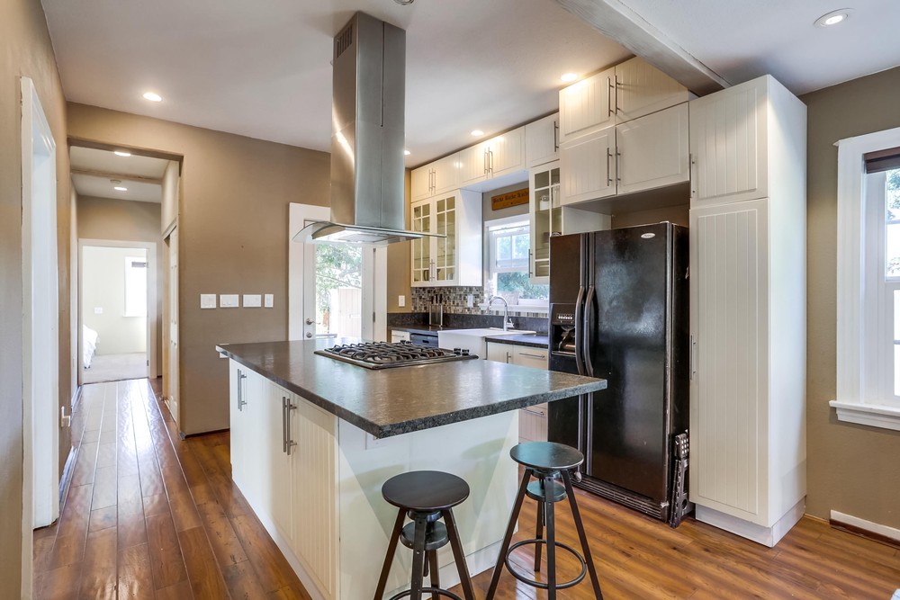 Virtual tour photo 17 of 43 for 3017 Elm St