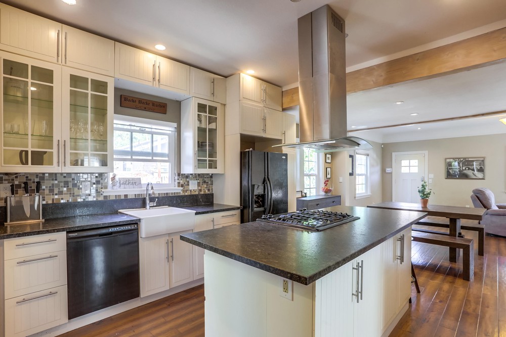 Virtual tour photo 18 of 43 for 3017 Elm St
