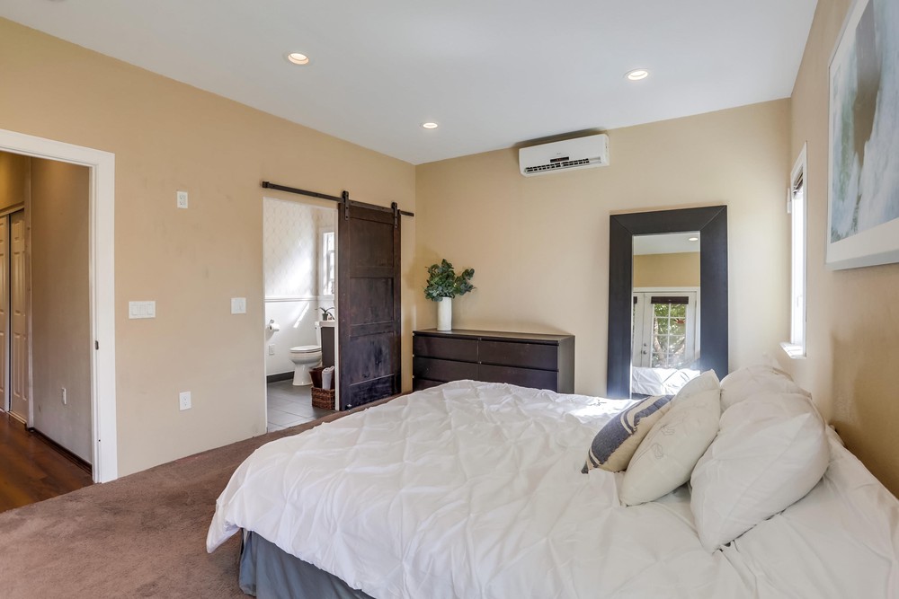 Virtual tour photo 24 of 43 for 3017 Elm St