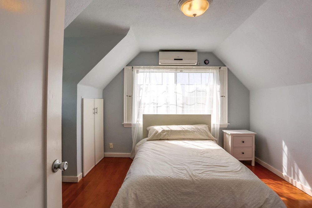 Virtual tour photo 33 of 43 for 3017 Elm St