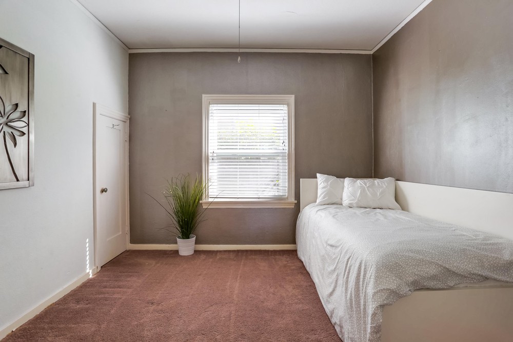 Virtual tour photo 34 of 43 for 3017 Elm St