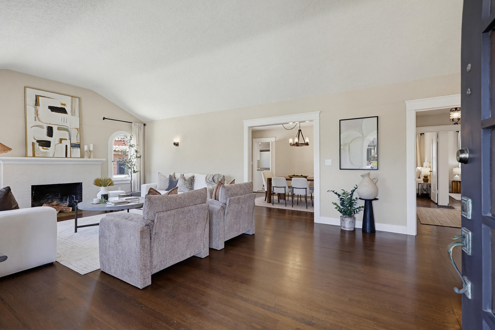 Virtual tour photo 10 of 66 for 3017 Goldsmith St