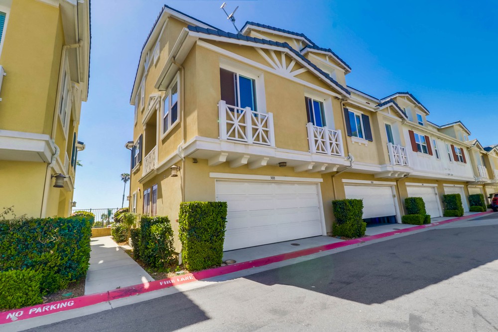 Virtual tour photo 1 of 34 for 3018 Beachwood Bluff Way