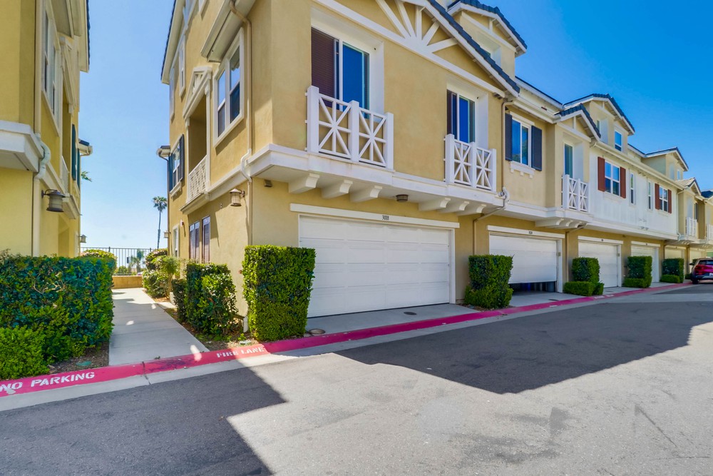 Virtual tour photo 3 of 34 for 3018 Beachwood Bluff Way