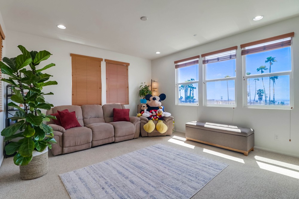 Virtual tour photo 7 of 34 for 3018 Beachwood Bluff Way