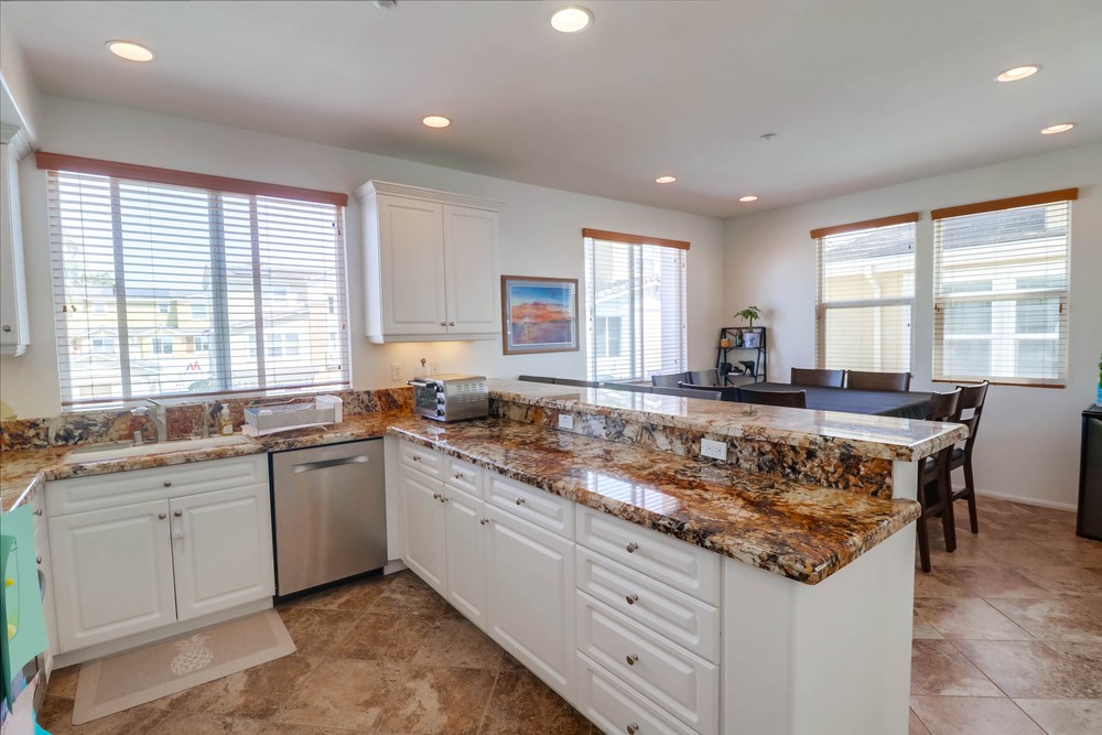 Virtual tour photo 18 of 34 for 3018 Beachwood Bluff Way