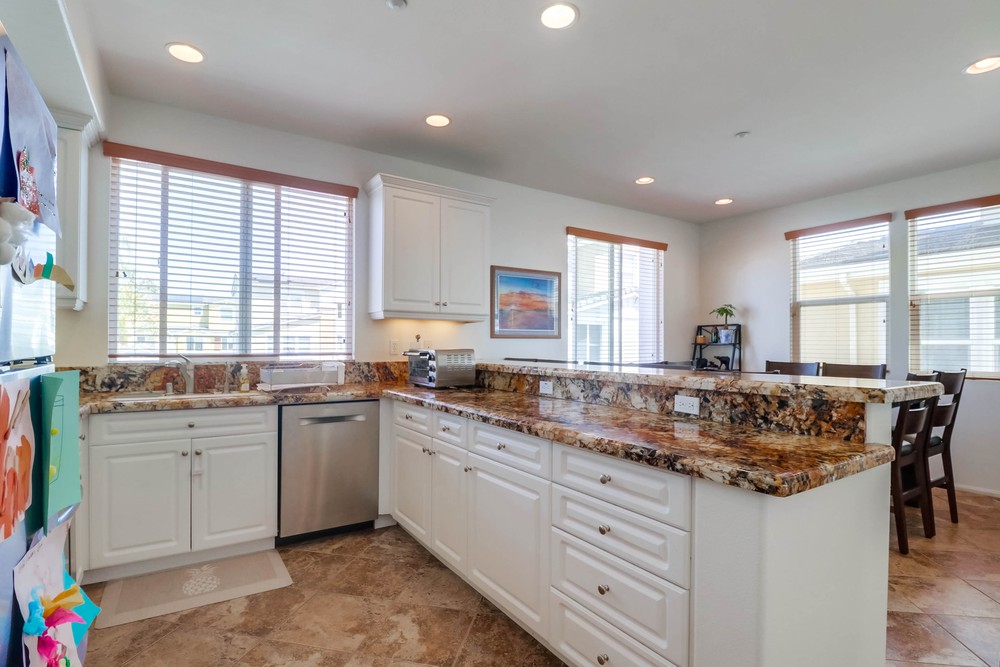 Virtual tour photo 19 of 34 for 3018 Beachwood Bluff Way
