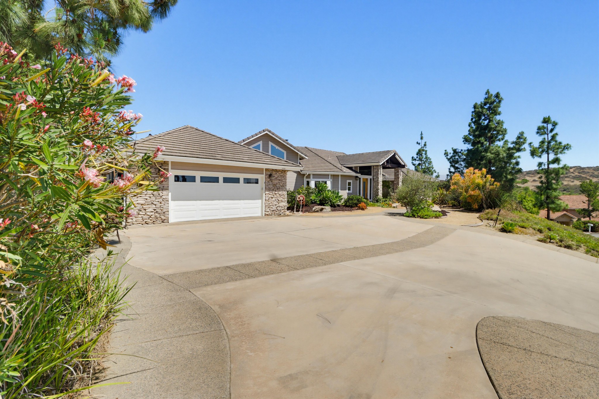 Virtual tour photo 5 of 105 for 3019 Calle Allejandro