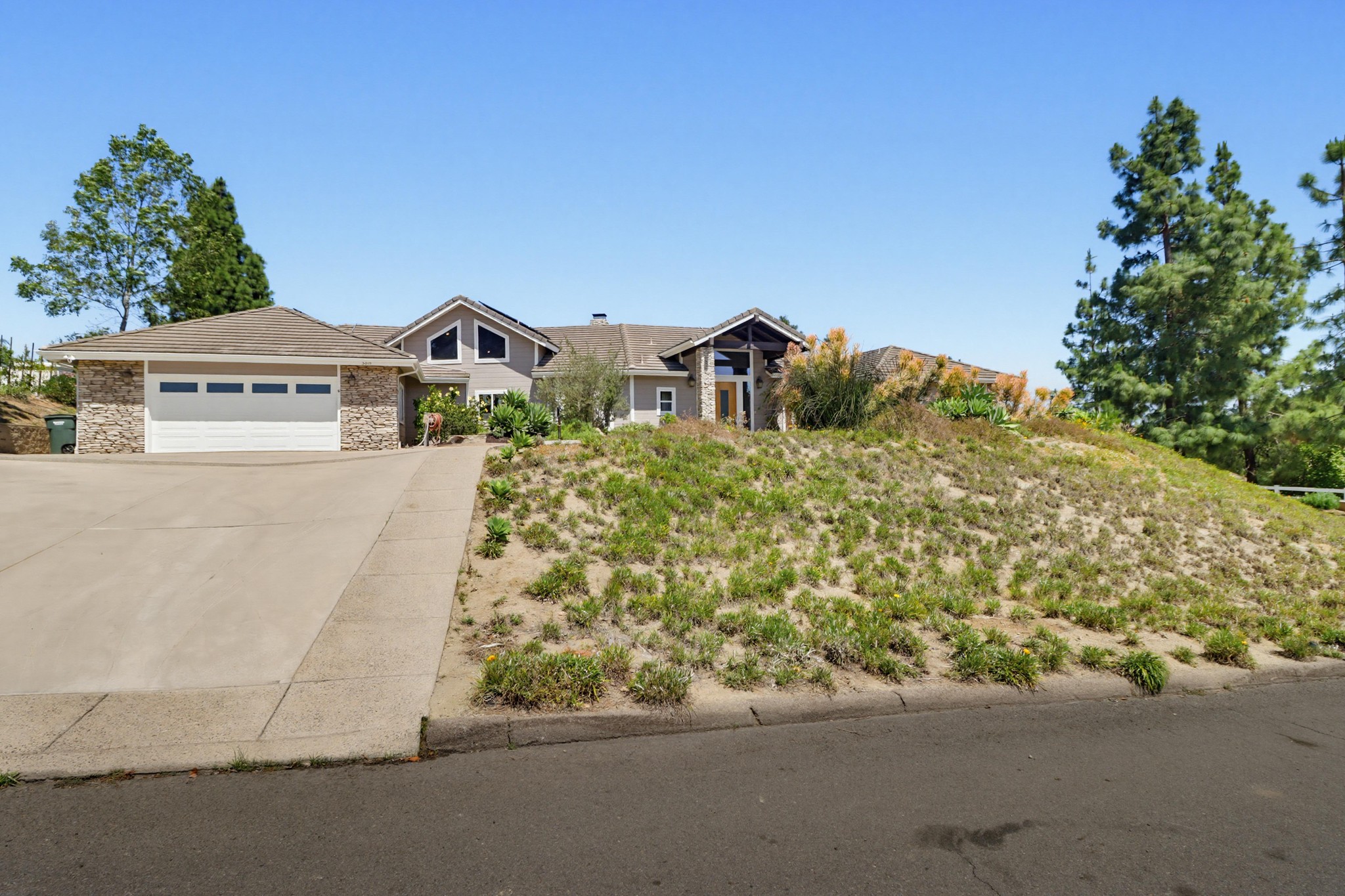 Virtual tour photo 6 of 105 for 3019 Calle Allejandro