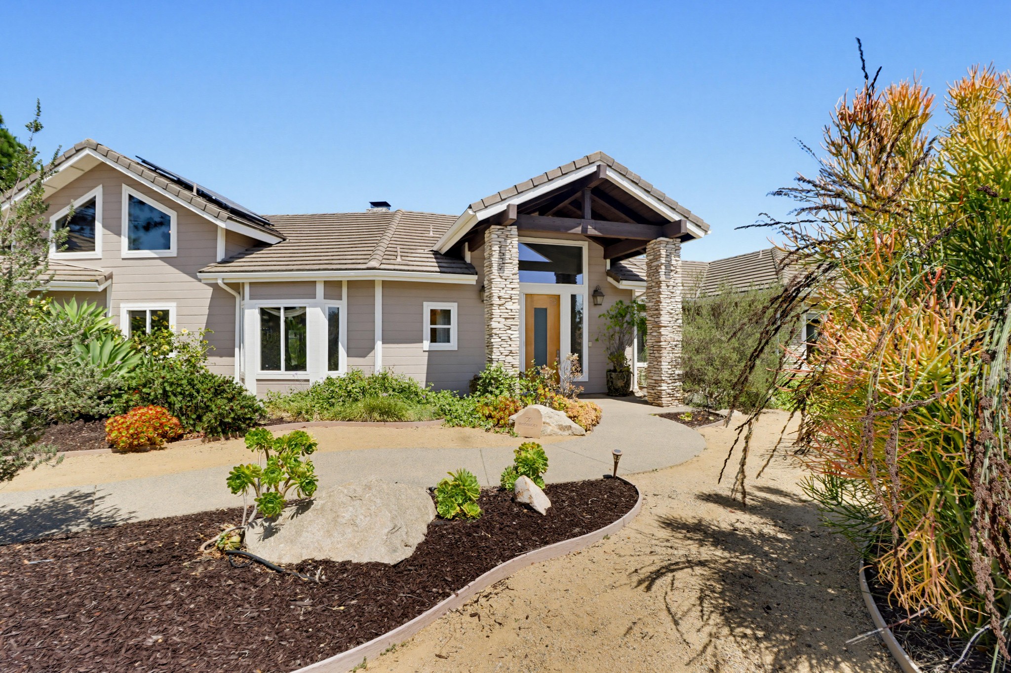Virtual tour photo 8 of 105 for 3019 Calle Allejandro