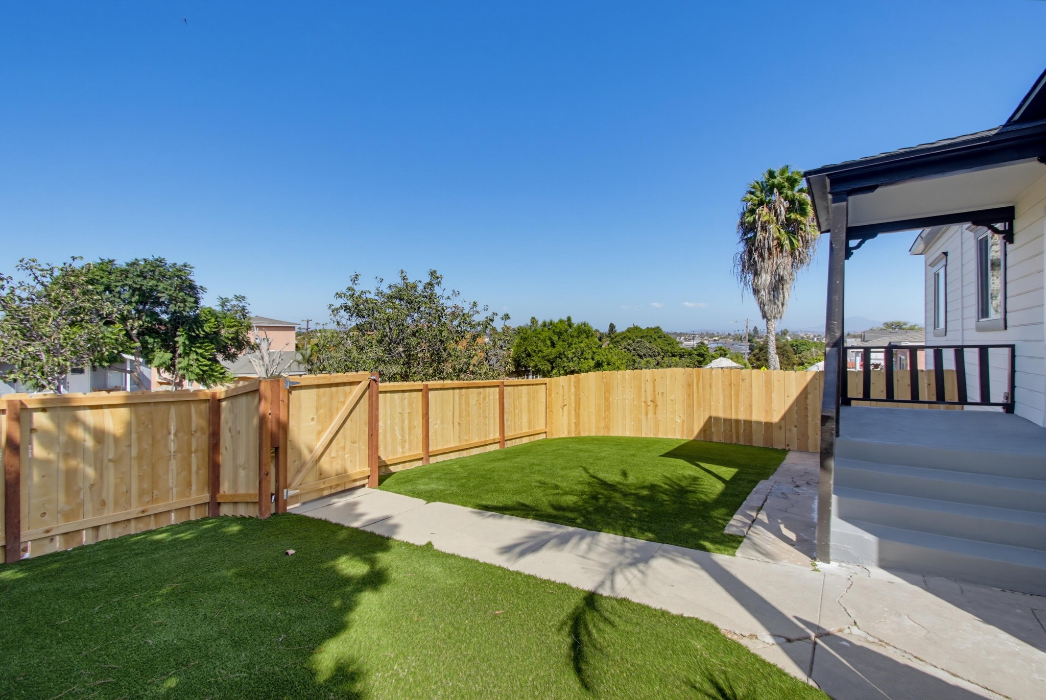 Virtual tour photo 8 of 37 for 3019 Martin Ave